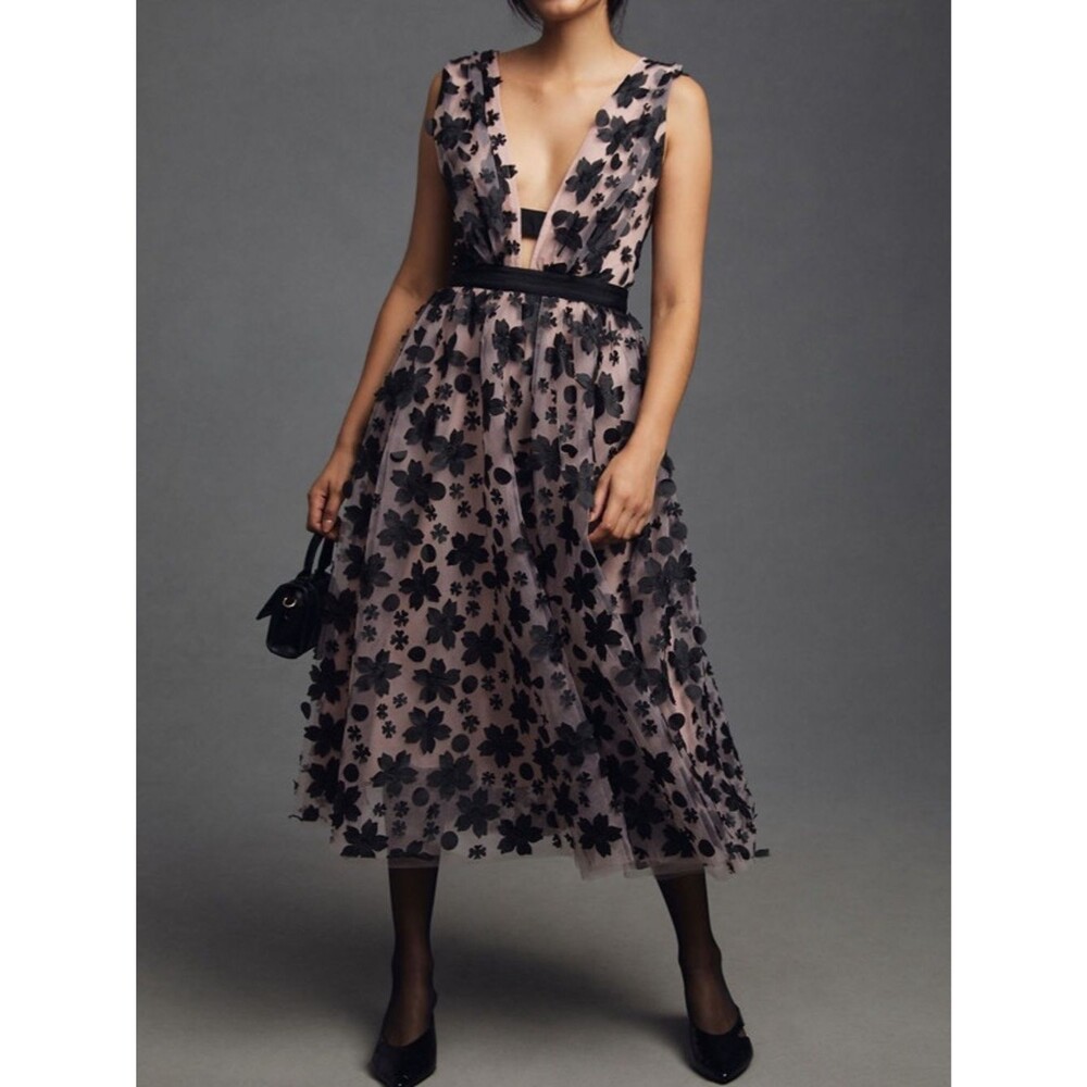 Anthropologie Strappy Floral Floral Appliqúe Tulle Midi Dress | Black /Blush | 0 - Picture 9 of 12